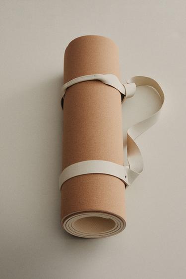 YOGA MAT WITH LEATHER STRAP - Ecru by Zara