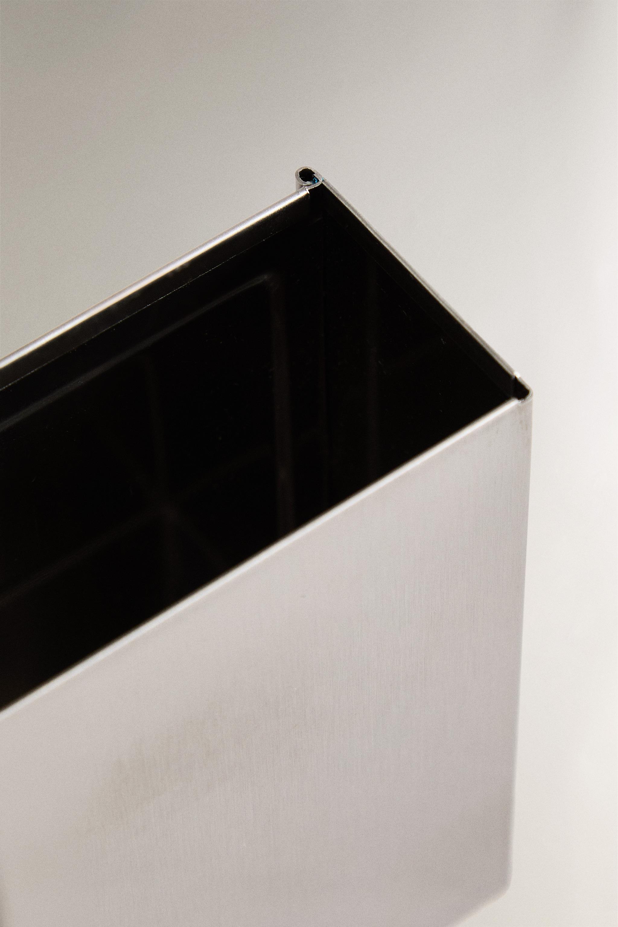 Zara MAGNETIC STAINLESS STEEL PENCIL HOLDER — фото 3
