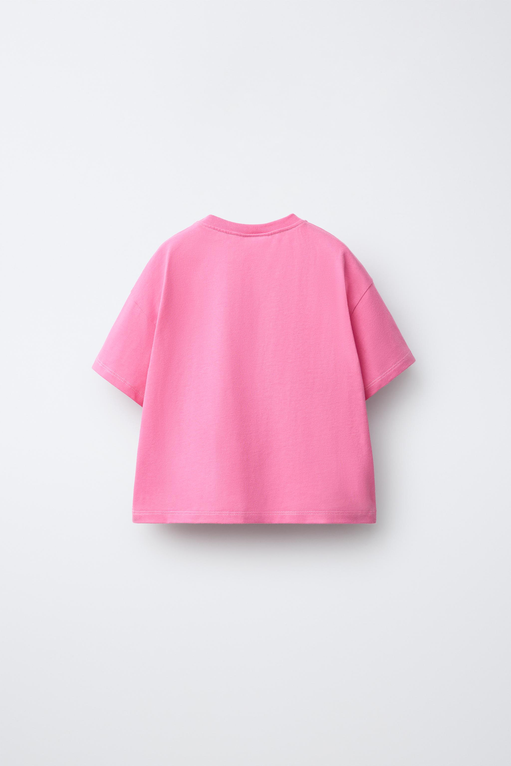 CROCHET FLOWER APPLIQUÉ T-SHIRT