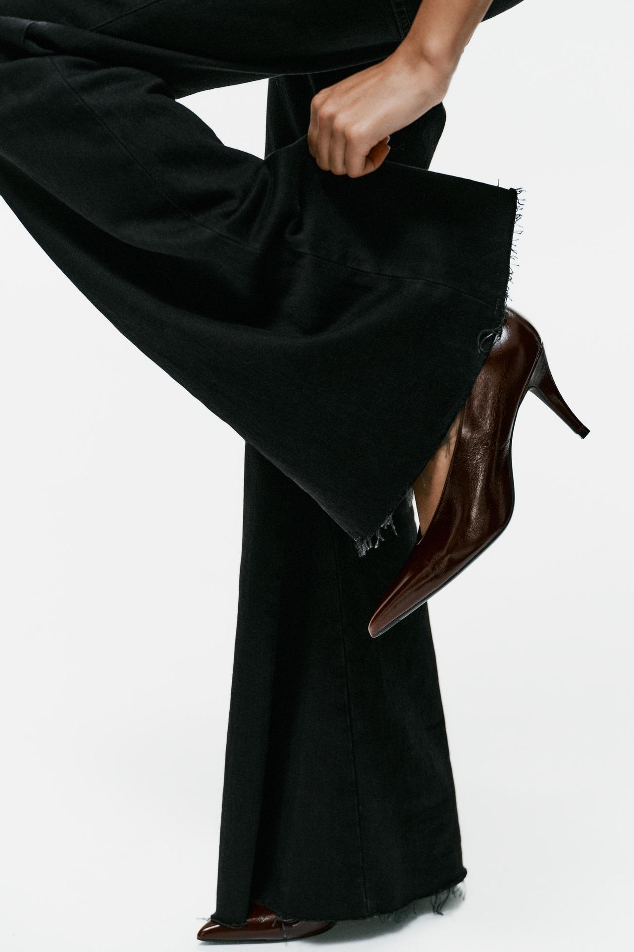 LEATHER HEELED SHOES — Brown