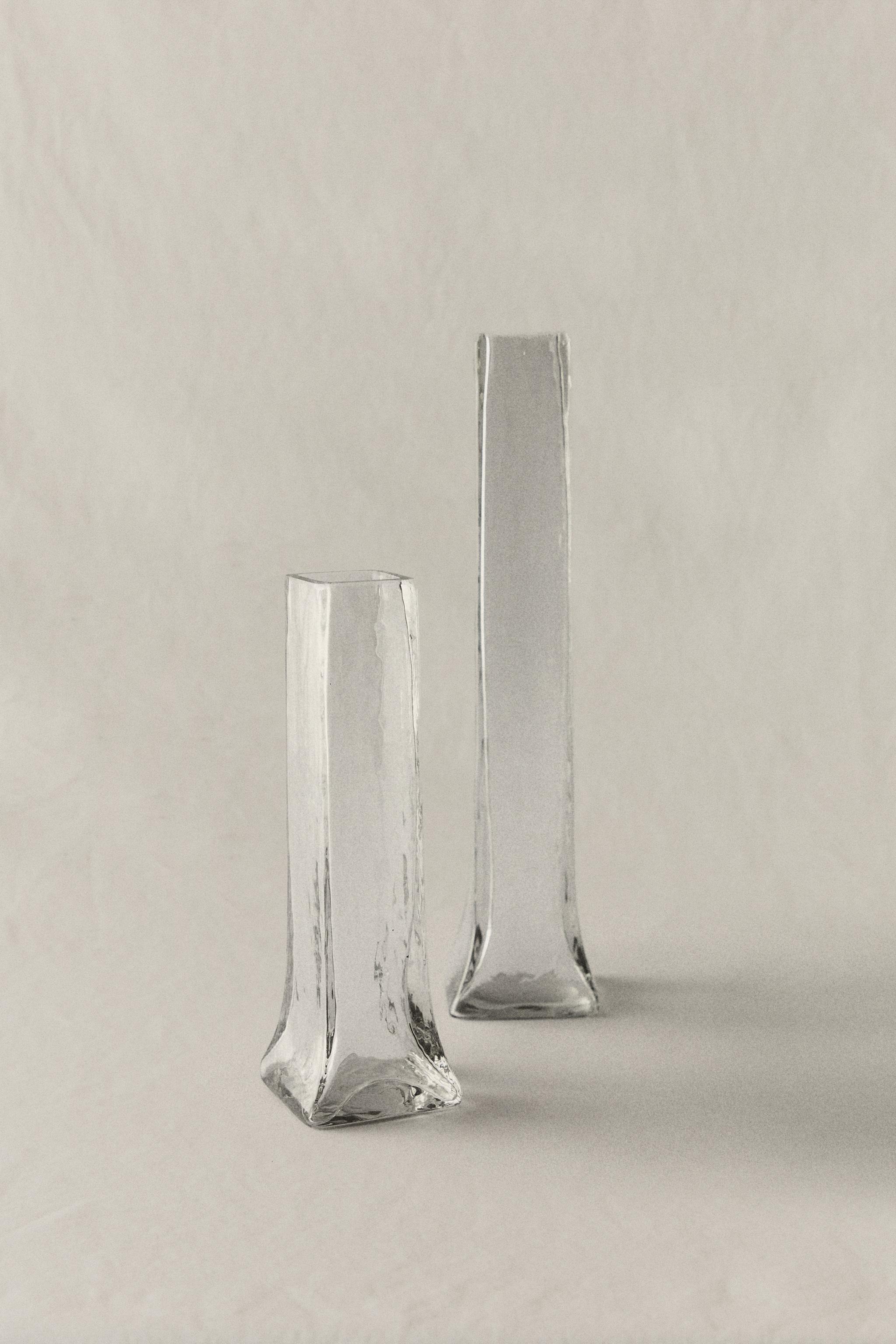 TALL DECORATIVE GLASS VASE