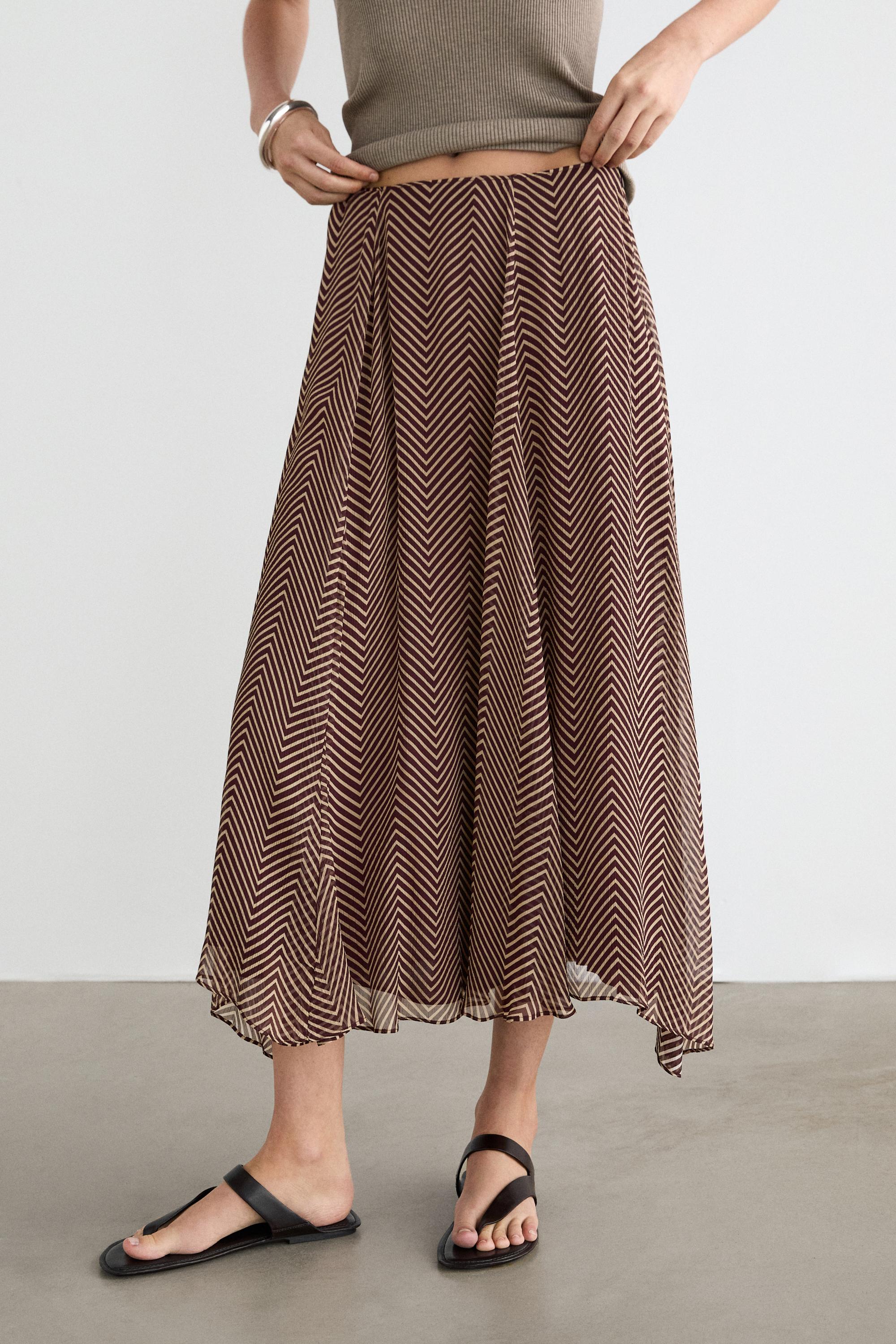 Geometric print flared midi skirt