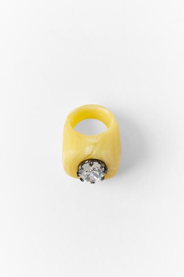 RESIN JEWEL RING - Yellow by Zara
