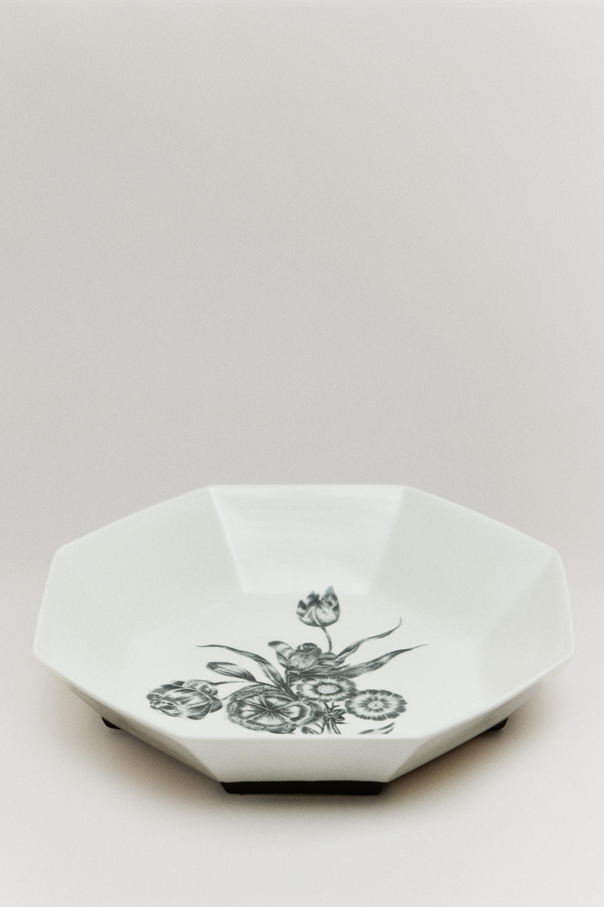 THE SKY OCTAGONAL DEEP PLATE
