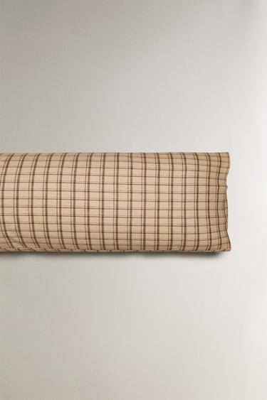 CHECK FLANNEL PILLOWCASE - Beige by Zara - Image 4