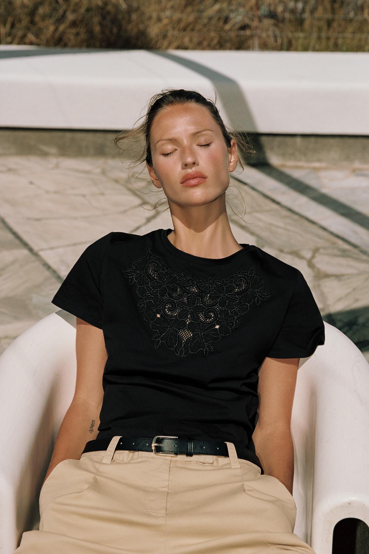 COTTON EMBROIDERED T-SHIRT — Black