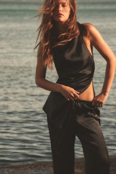 TOP ACETINADO HALTER ASSIMÉTRICO - Preto da Zara