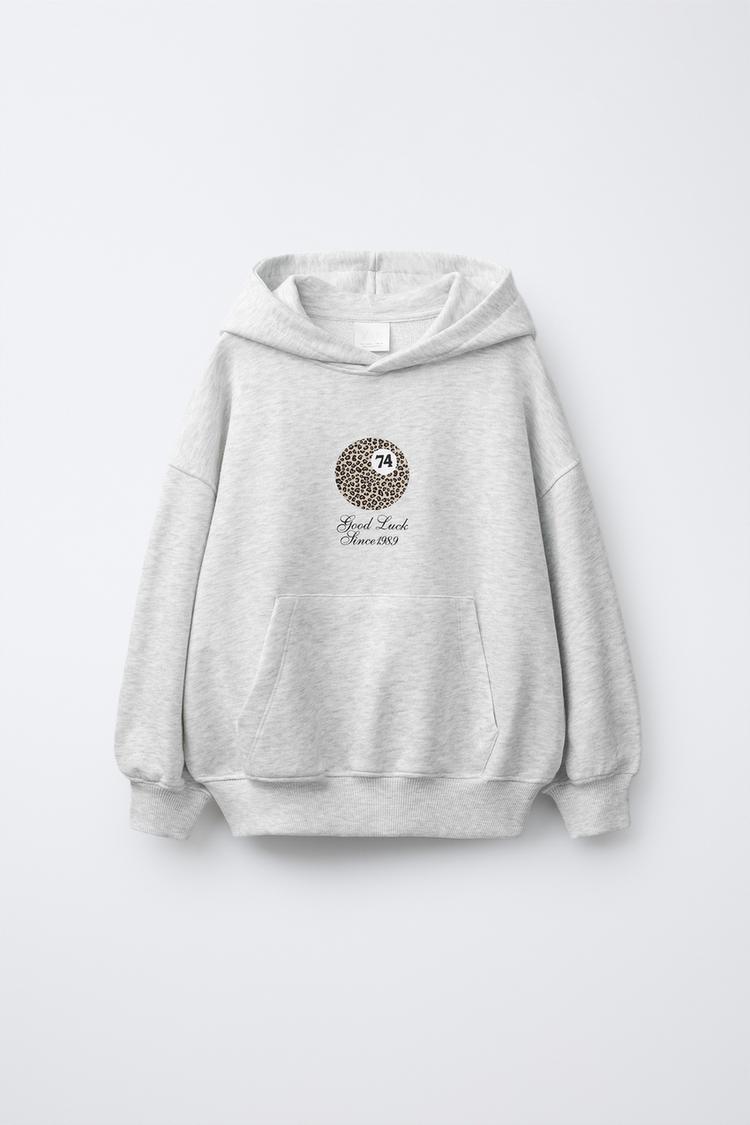 KAPUZENSWEATSHIRT MIT BILLARDKUGEL