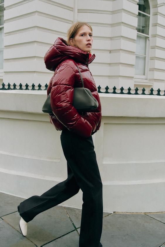 ANORAK MATELASSÉ À CAPUCHE DÉPERLANT ET COUPE-VENT - Rouge | ZARA France