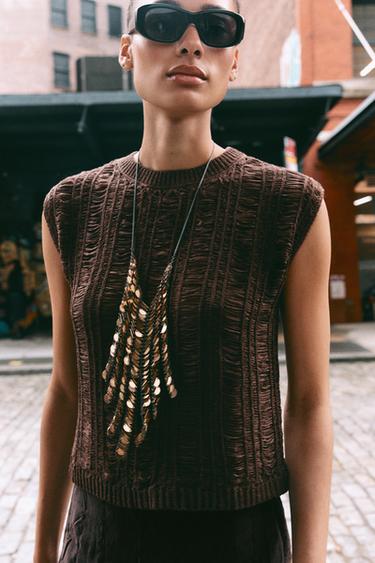 TOP PUNTO CINTAS - Marrón de Zara