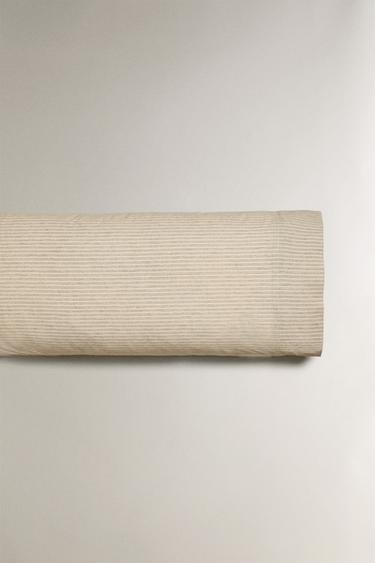 TAIE D’OREILLER FIL TEINTÉ RAYURES - Gris / Beige de Zara - Image 4