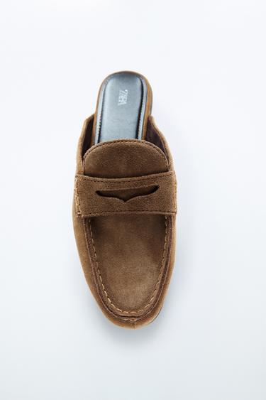 MOCASSINS OUVERTS À L'ARRIÈRE EN CROÛTE DE CUIR - Marron de Zara