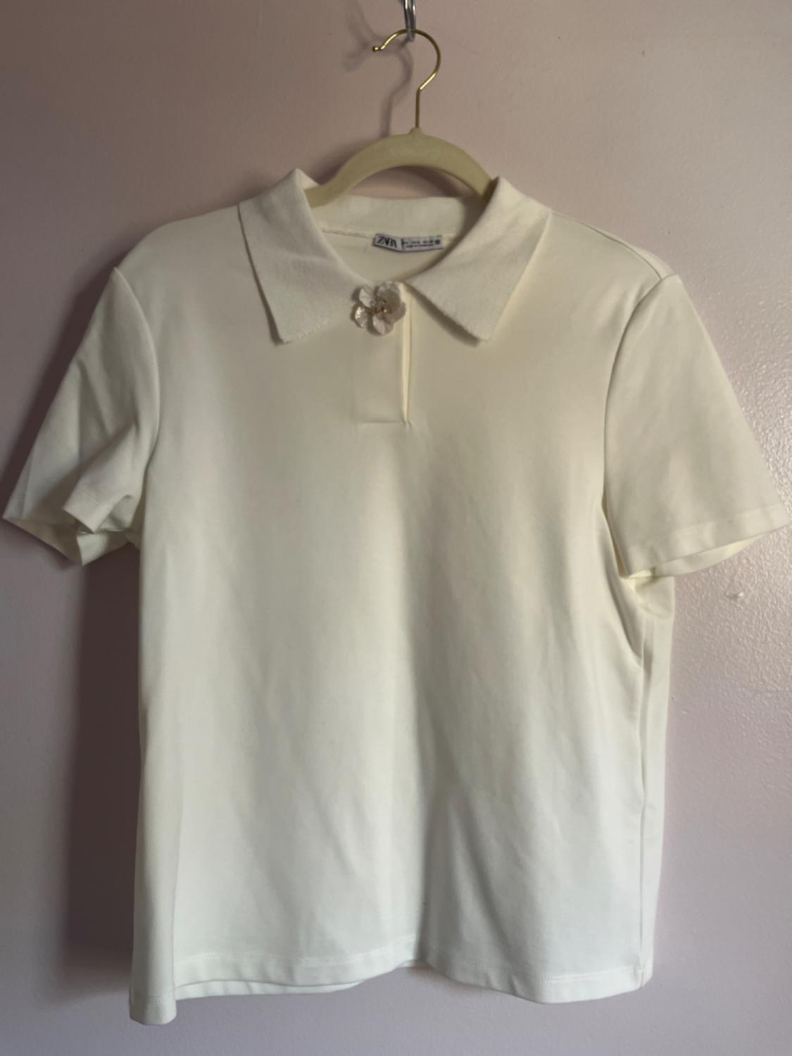 JEWEL BUTTON TOP