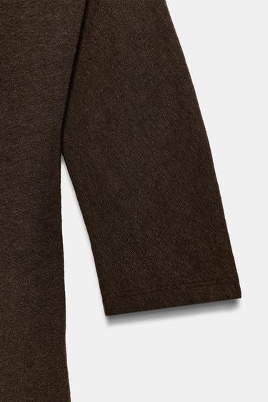 BODY RÚSTICO CUELLO ALTO - Marrón de Zara