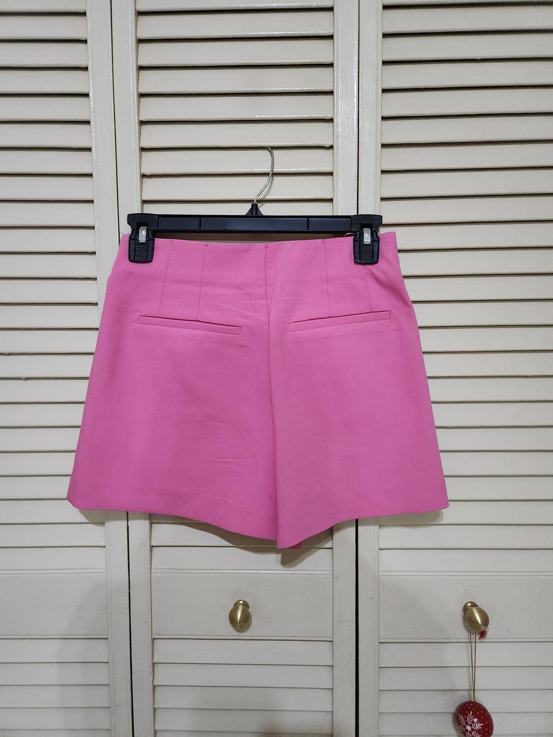 HIGH-WAISTED SHORTS - Image 2