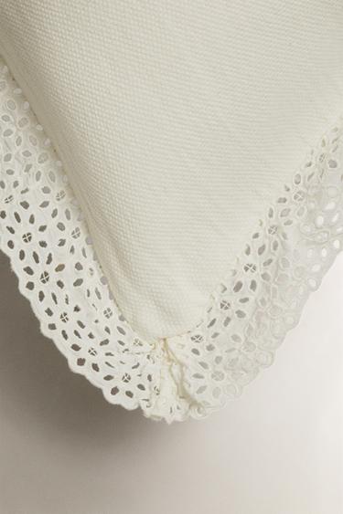 HOUSSE DE COUSSIN COTON VOLANT BRODÉ - Écru de Zara - Image 3