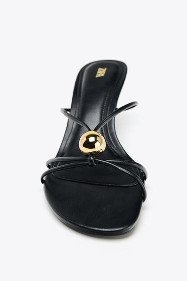 SANDALES AVEC DÉCOR MÉTALLIQUE - Noir de Zara - Image 3