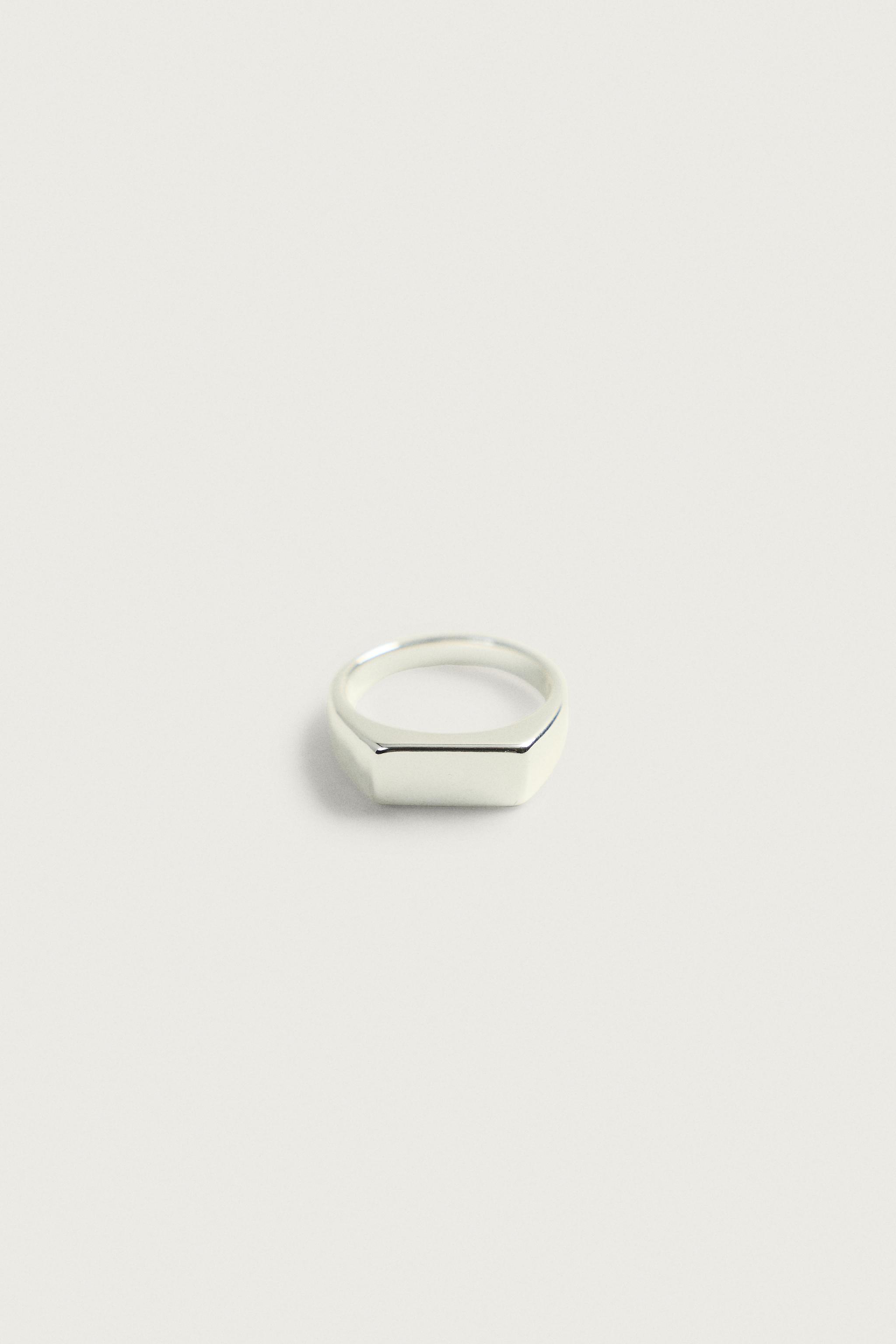 STAINLESS STEEL SIGNET RING — Silver