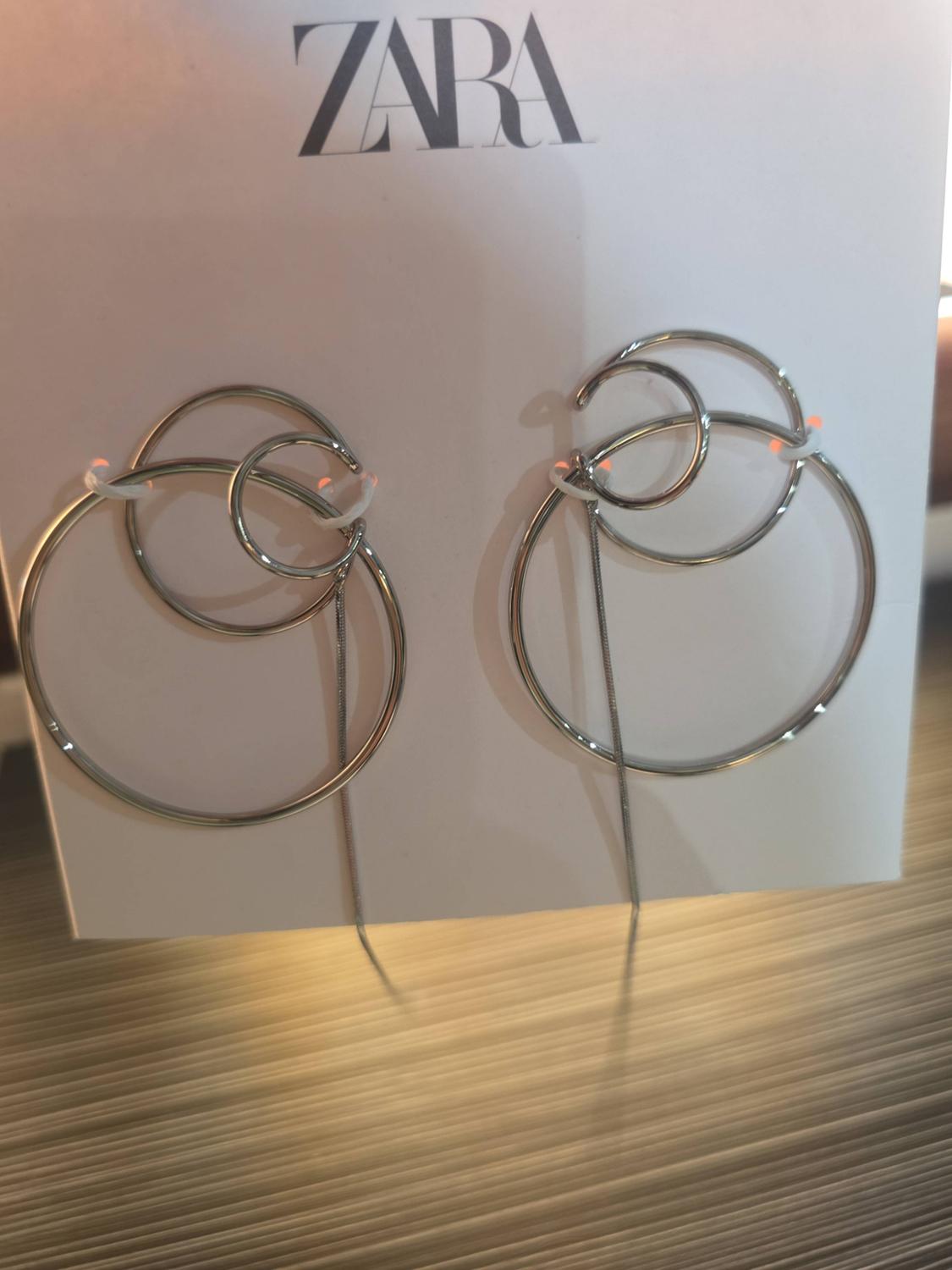ADJUSTABLE HOOP EARRINGS - Image 4