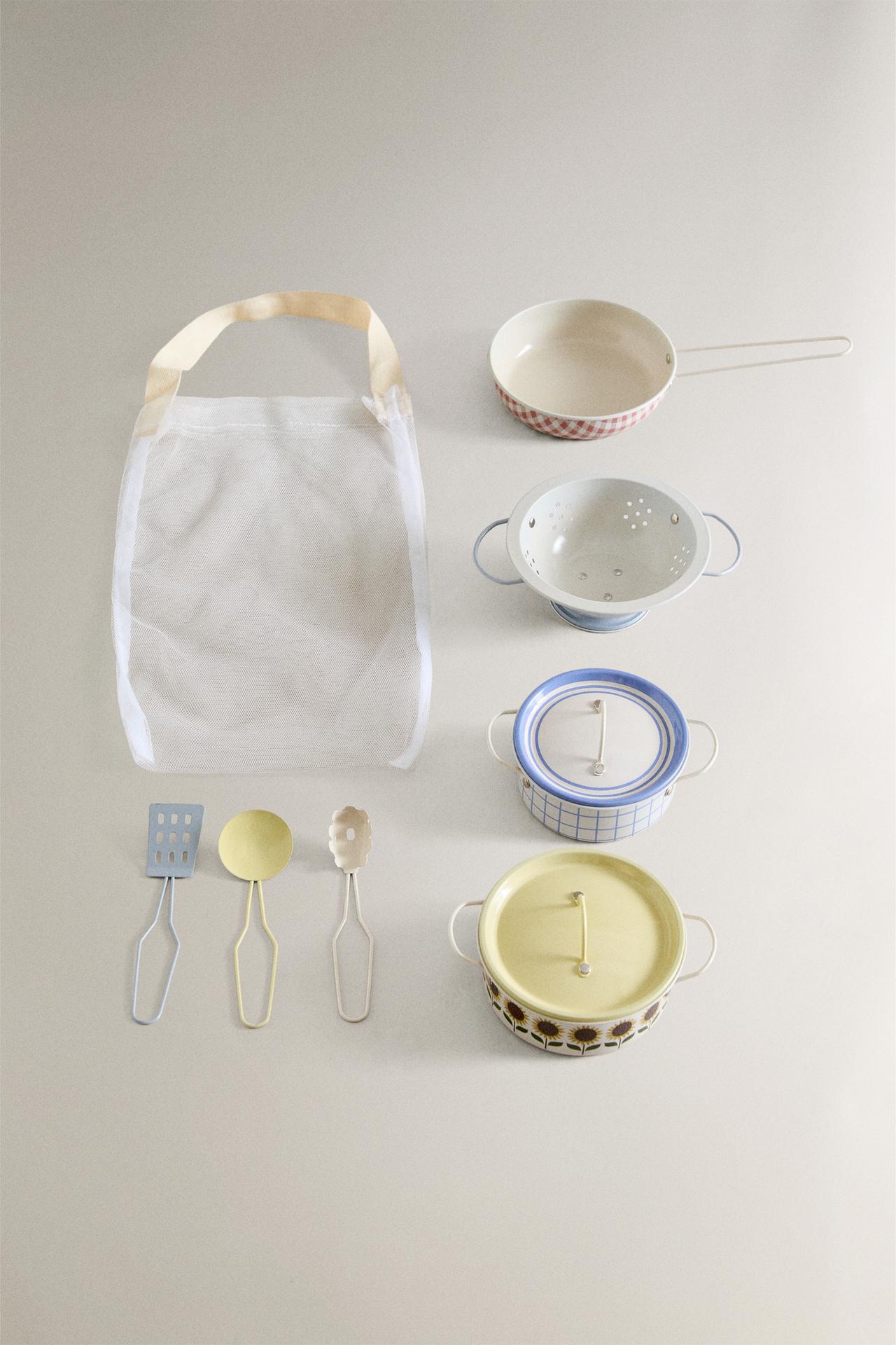 KIDS' TOY UTENSIL SET — Multicolored