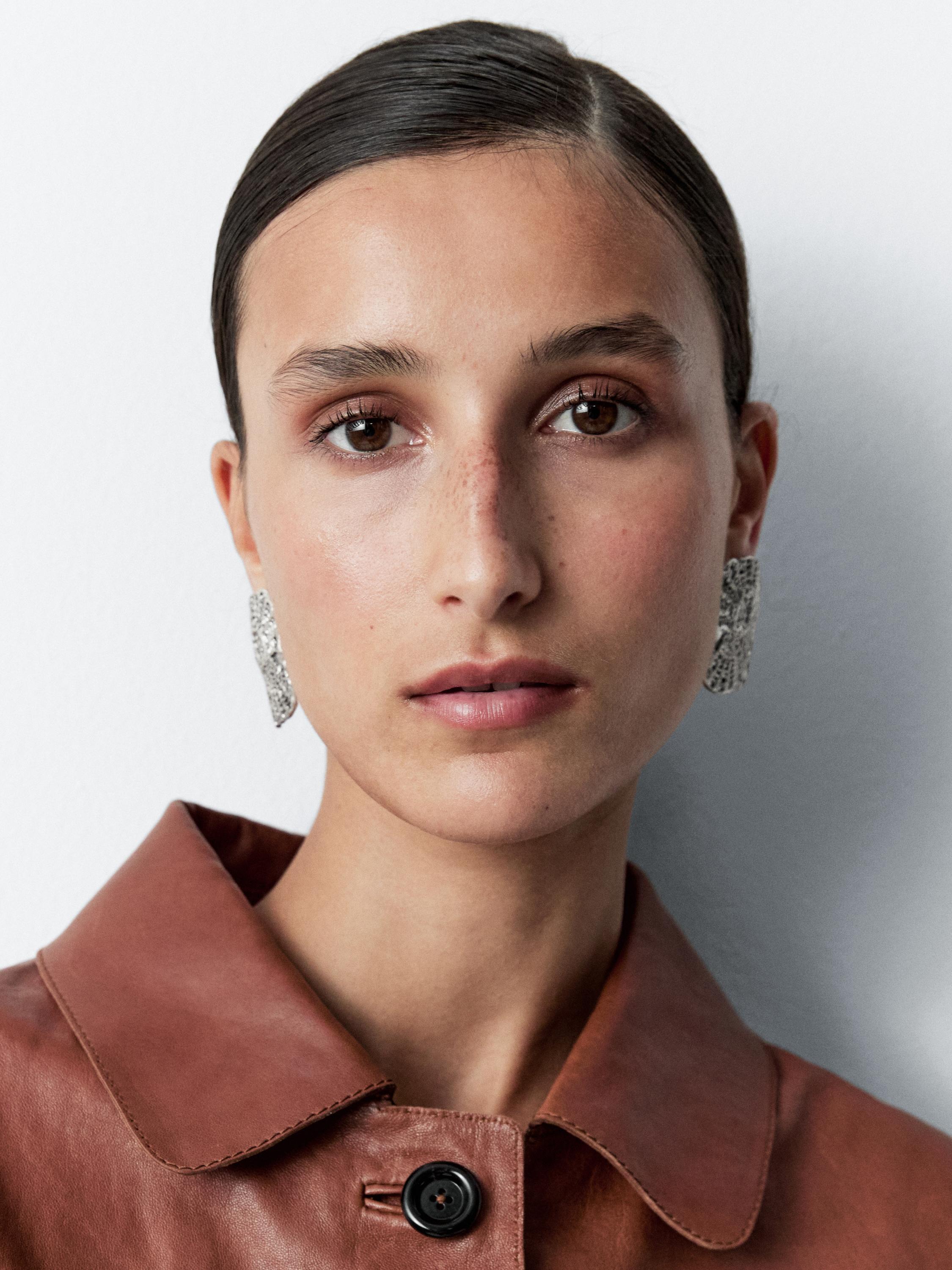 Textured medallion earrings