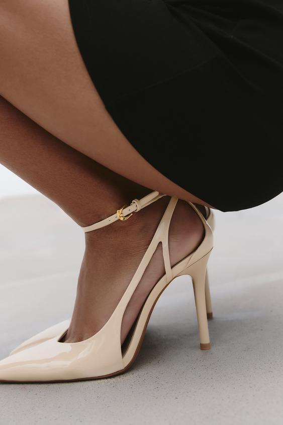 CHAUSSURES À TALONS EFFET VERNI