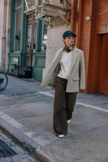 М'ЯКИЙ БЛЕЙЗЕР НА ОДИН ҐУДЗИК - Бежево-глинястий Zara