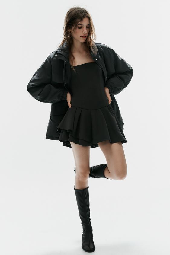 ROBE COURTE À VOLANTS - Noir de Zara - Image 1