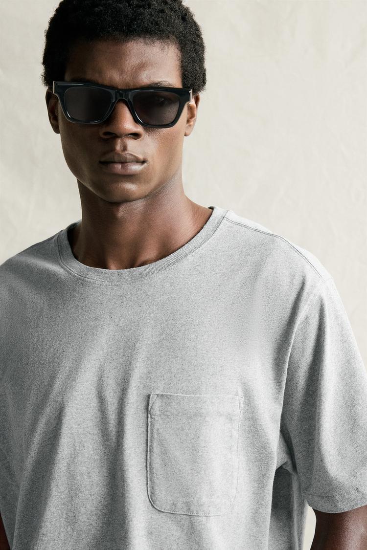 LIGHTWEIGHT RELAXED FIT T-SHIRT