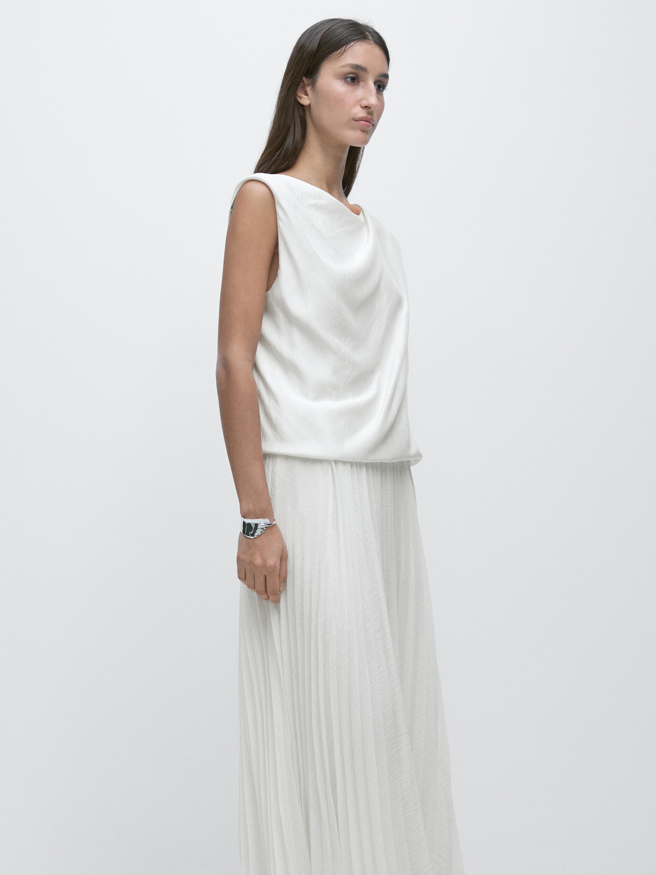 Long matching dress with pleated detail — Oyster-white