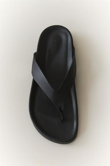 THONG-TOE LEATHER SANDALS - Black by Zara