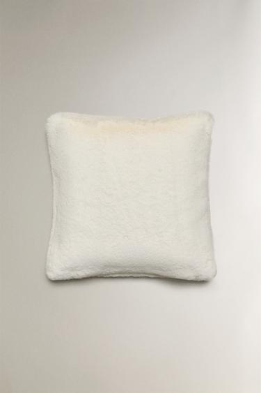 CAPA DE ALMOFADA COM PELO - Branco-marfim da Zara - Imagem 0