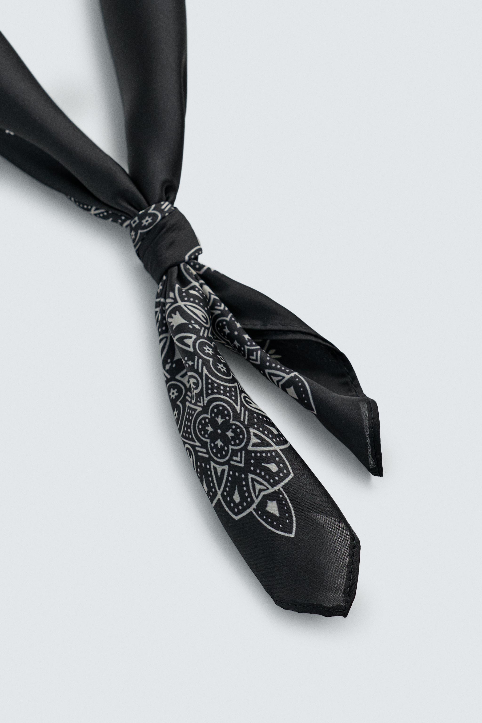 GEOMETRIC PRINT SATIN BANDANA