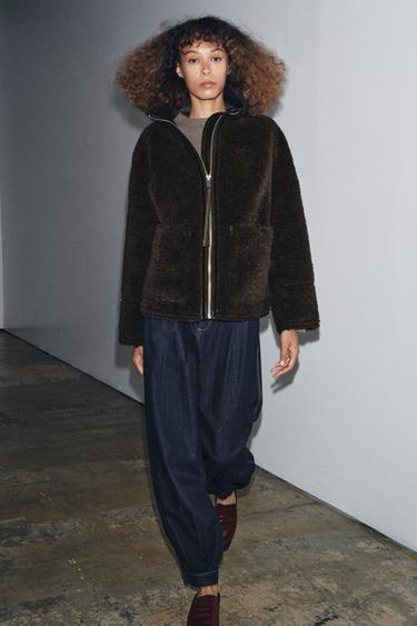VESTE EN FAUSSE PEAU DE MOUTON DOUBLE FACE ZW COLLECTION - Marron foncé de Zara