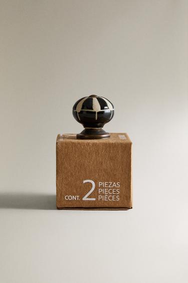 PACK OF STRIPED CERAMIC DOOR KNOBS (PACK OF 2) - Black by Zara - Image 3