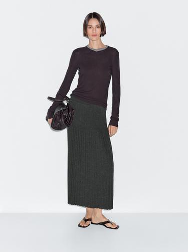 Jupe midi plissée en maille - Gris moyen de Zara