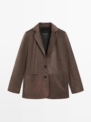 Blazer à revers en cuir finition daim - Marron de Zara