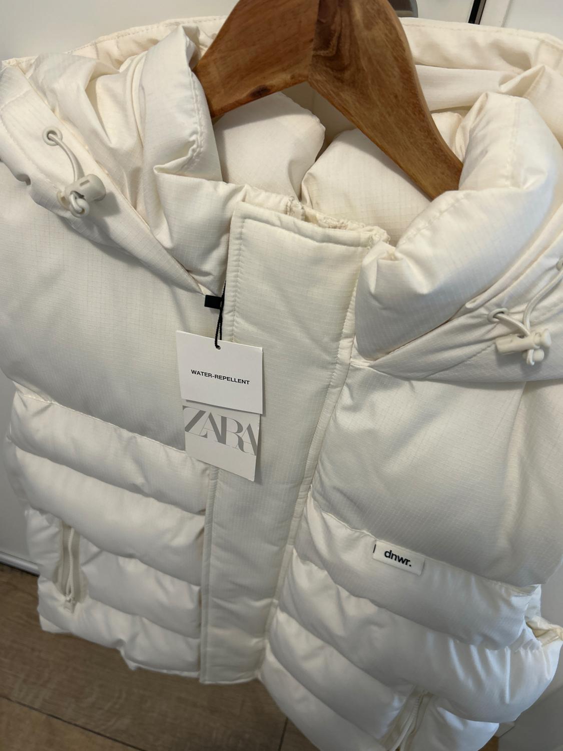 WATER-REPELLENT PUFFER GILET - Image 7