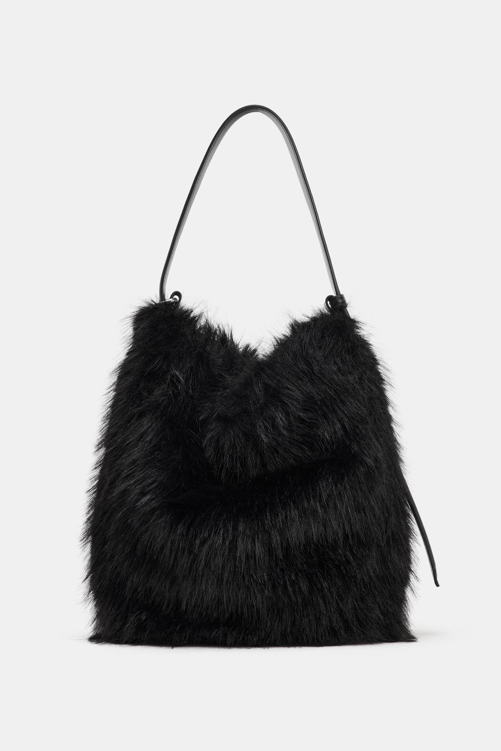 FAUX FUR BUCKET BAG