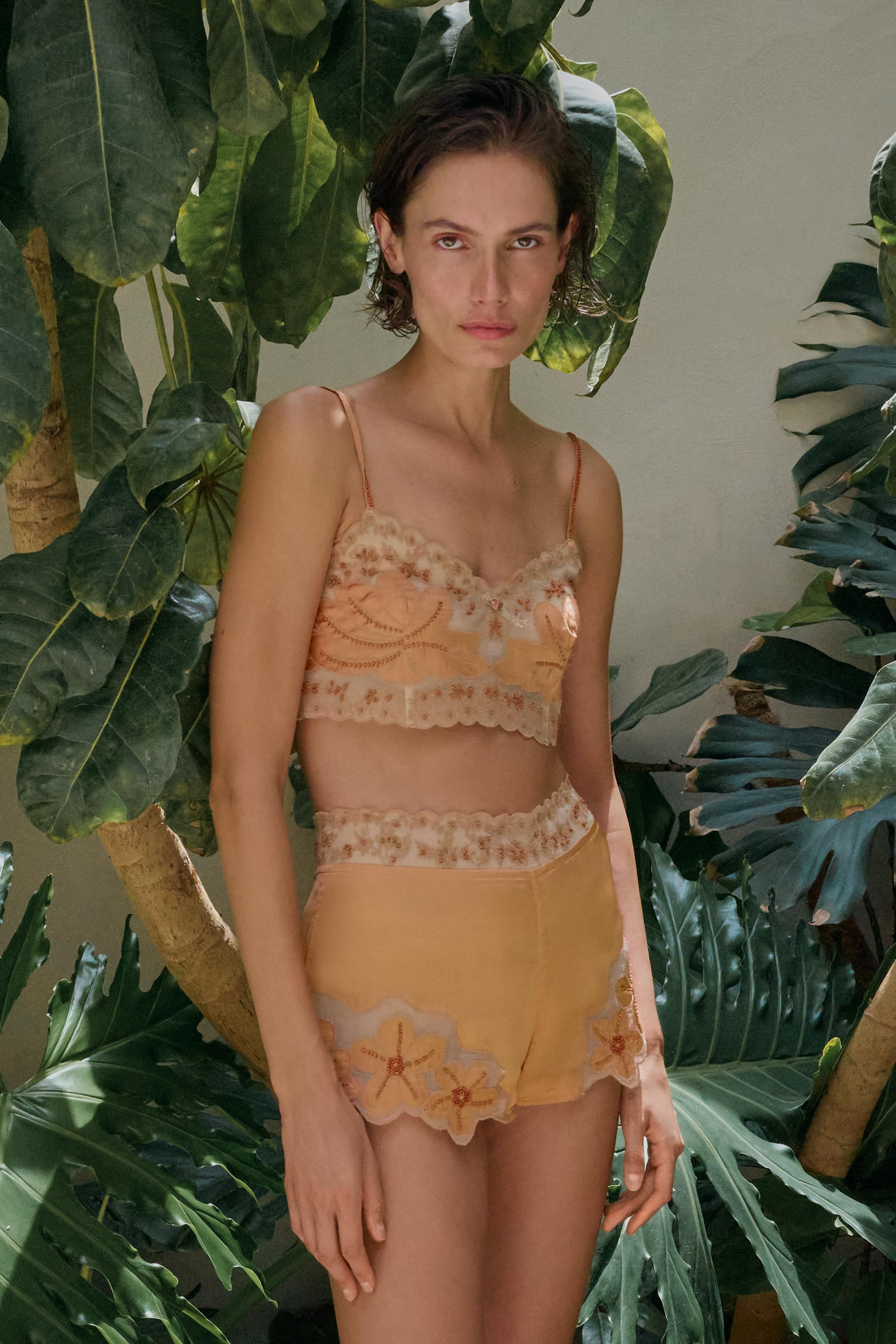 Женские шорты Zara BEADED FLORAL EMBROIDERED SHORTS — фото 4