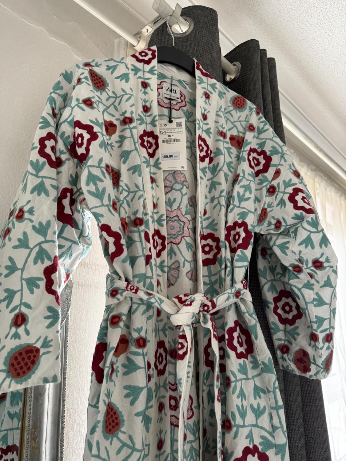 EMBROIDERED KIMONO - LIMITED EDITION
