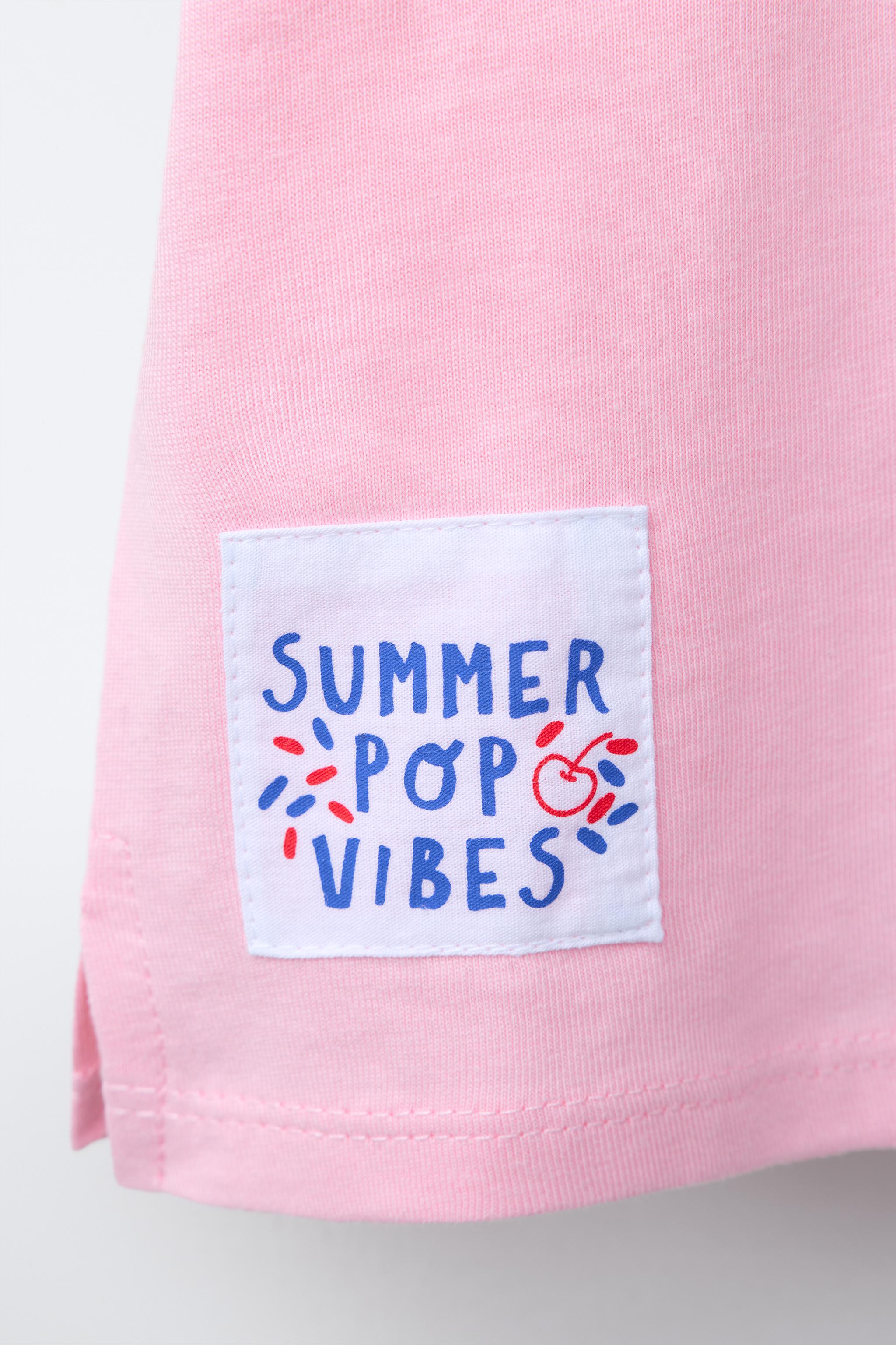 EMBOSSED FLORAL PRINT T-SHIRT