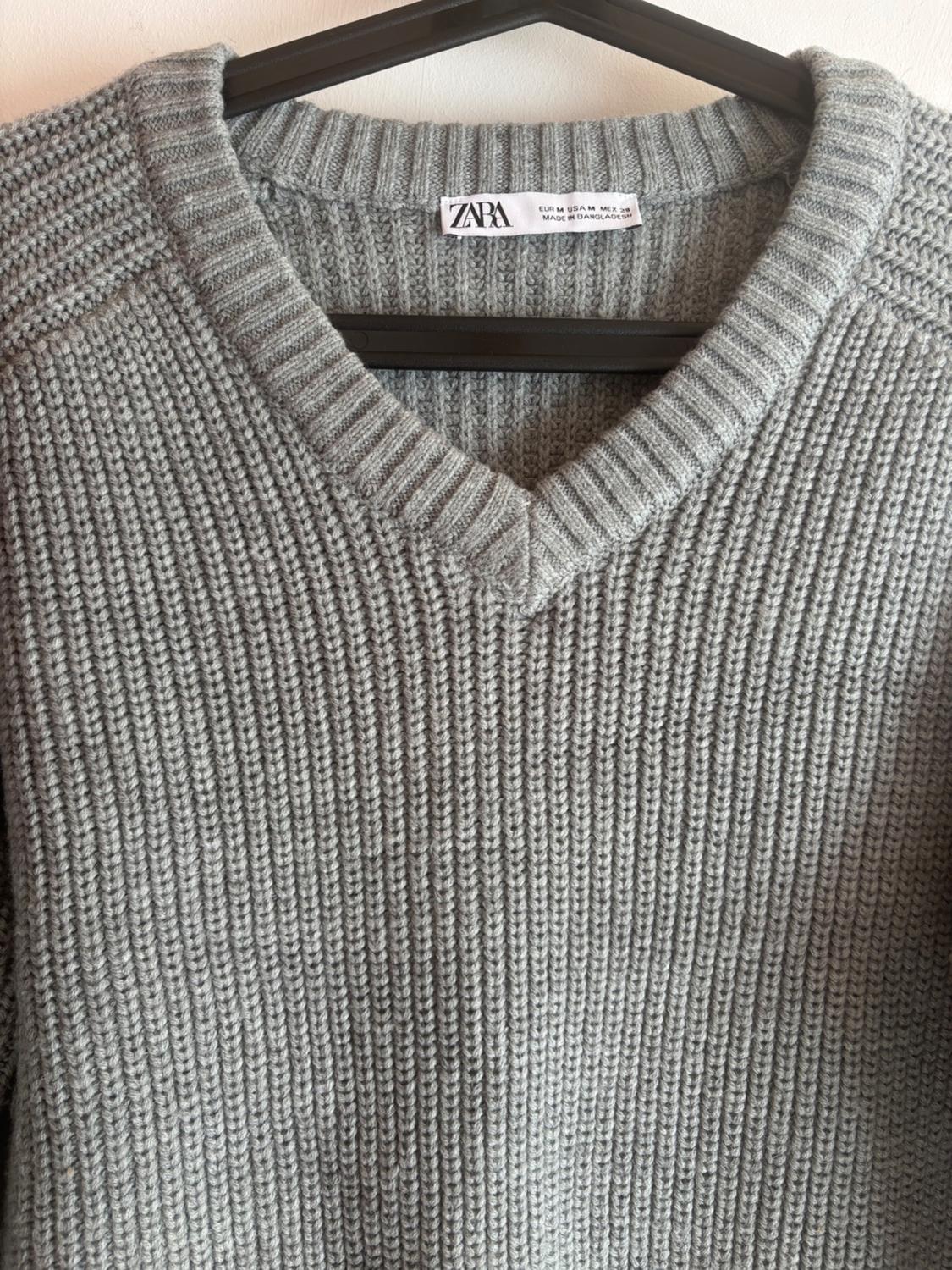 V-NECK KNIT SWEATER - Image 2