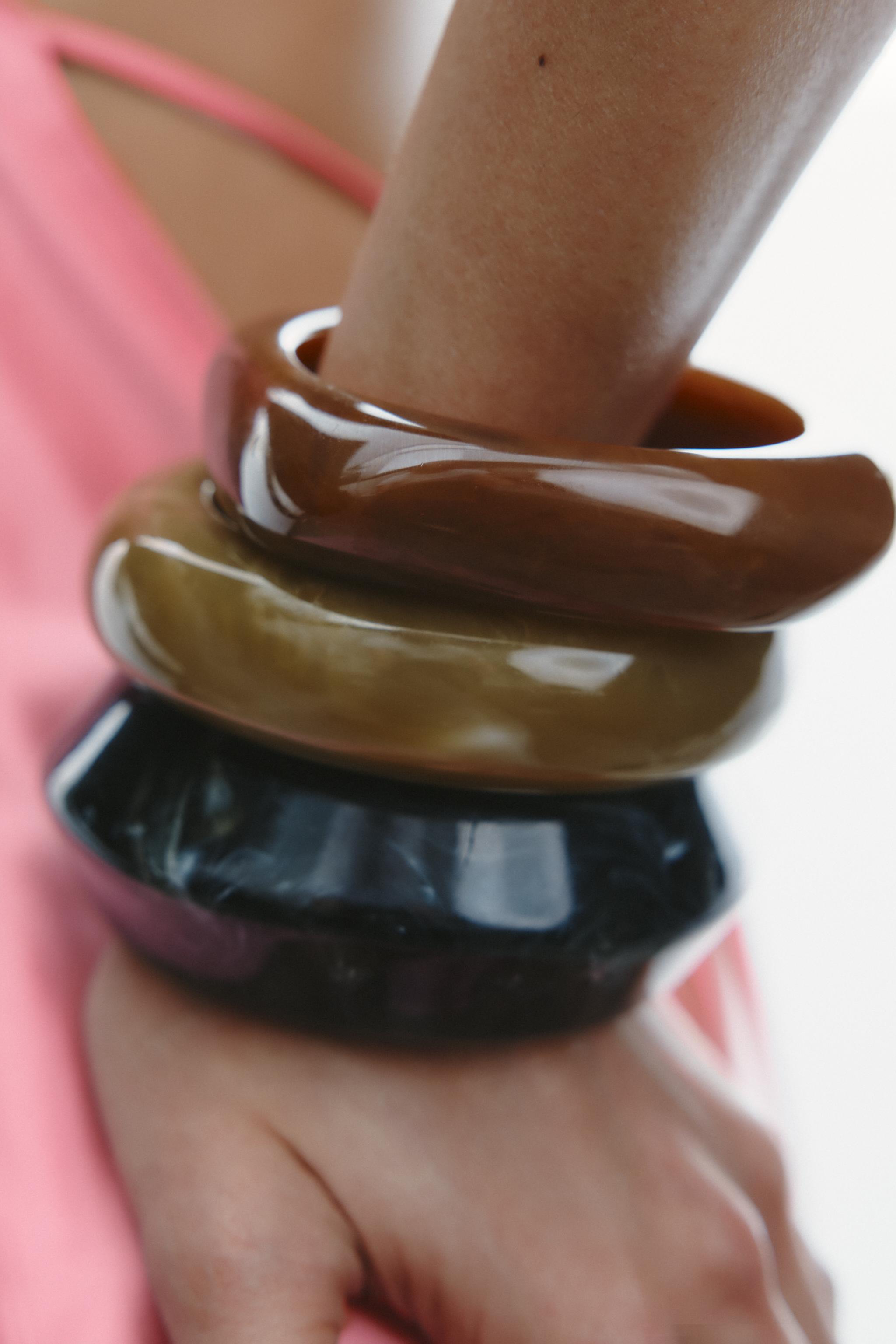 CONJUNTO DE 3 PULSEIRAS EM RESINA - Caramelo | ZARA Brasil