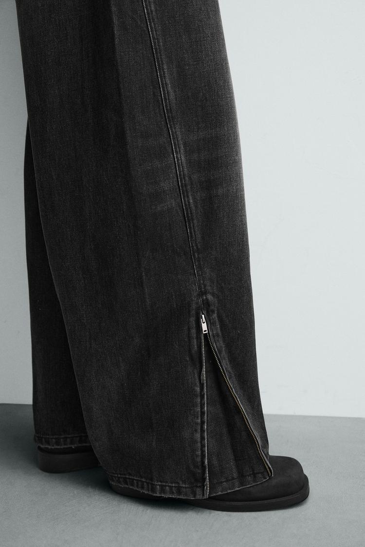 ZARA BALLOON FIT JEANS WITH ZIPS