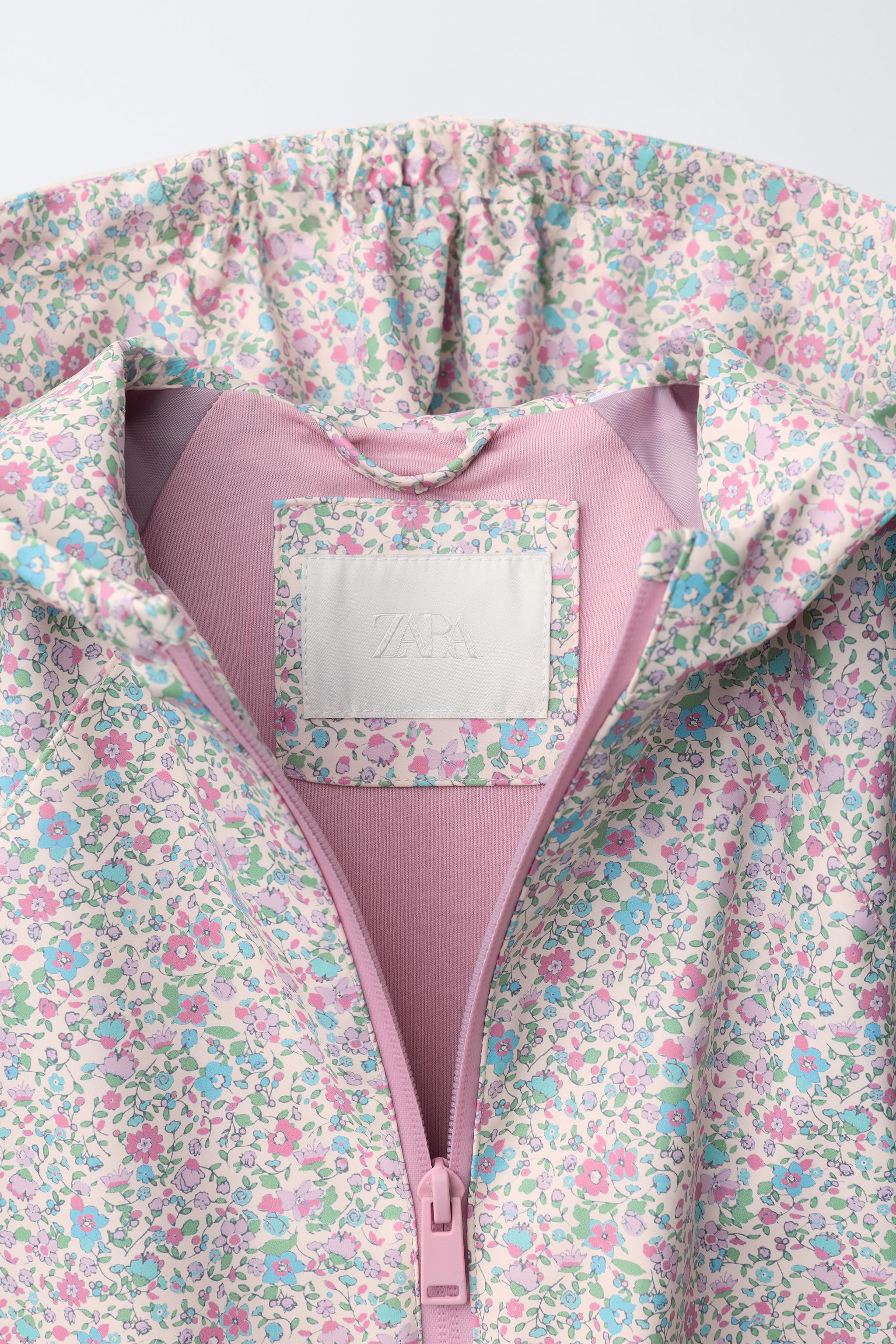 RUBBERIZED FLORAL WATER REPELLENT RAINCOAT