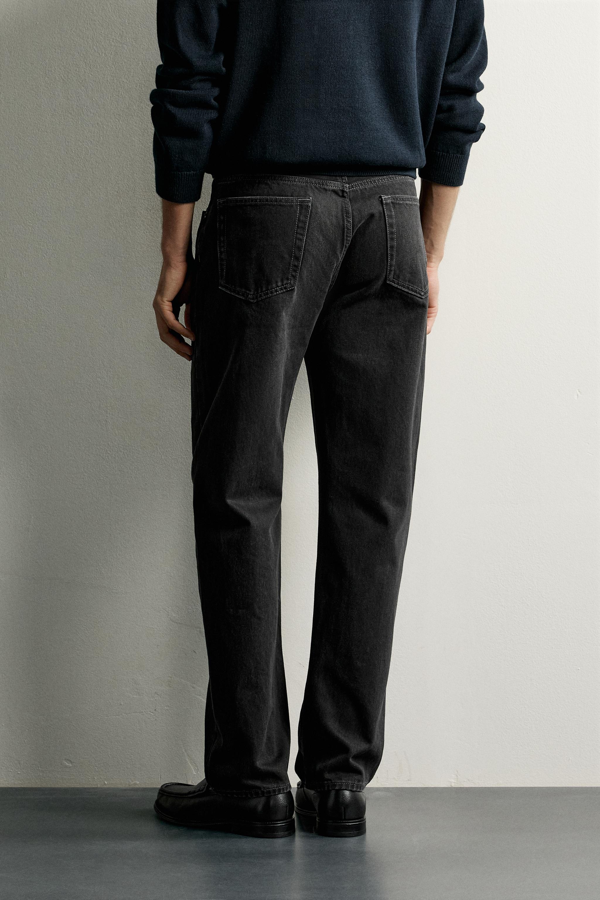 STRAIGHT FIT JEANS