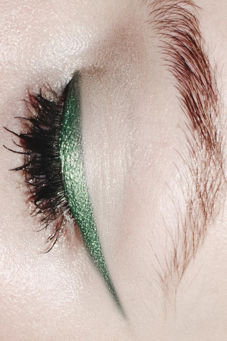 CHROME TOUCH LIQUID EYELINER EMERALD GREEN — GREEN NIGHT-557