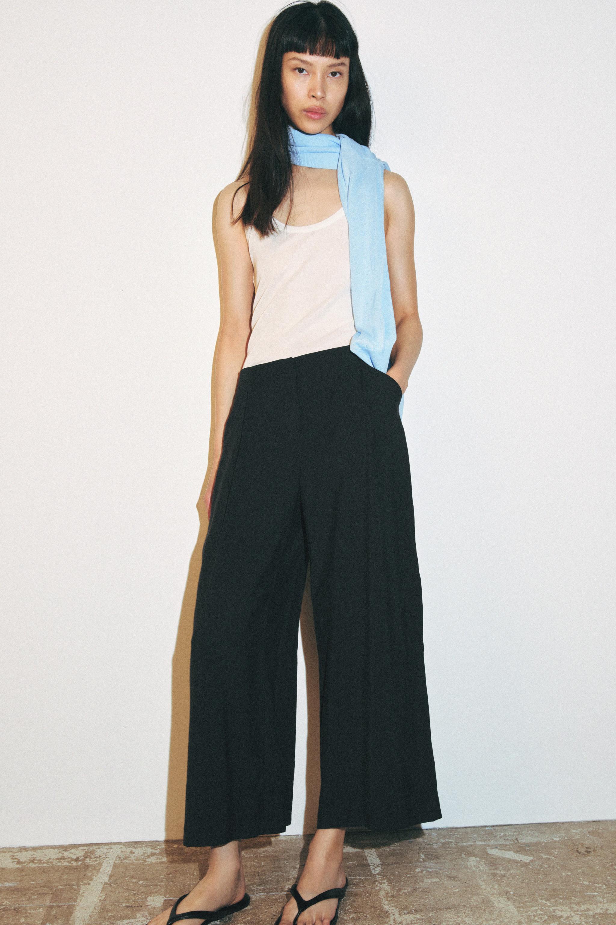 PLEATED CULOTTE PANTS