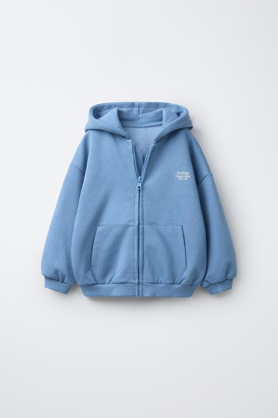 SUDADERA CREMALLERA TEXTO - Azul claro de Zara - Imagen 0